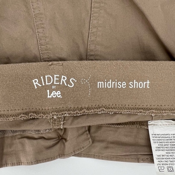 Riders By Lee Tan Pull On Cuffed Hem Mid Rise Short Size 16 Women’s - Picture 2 of 5